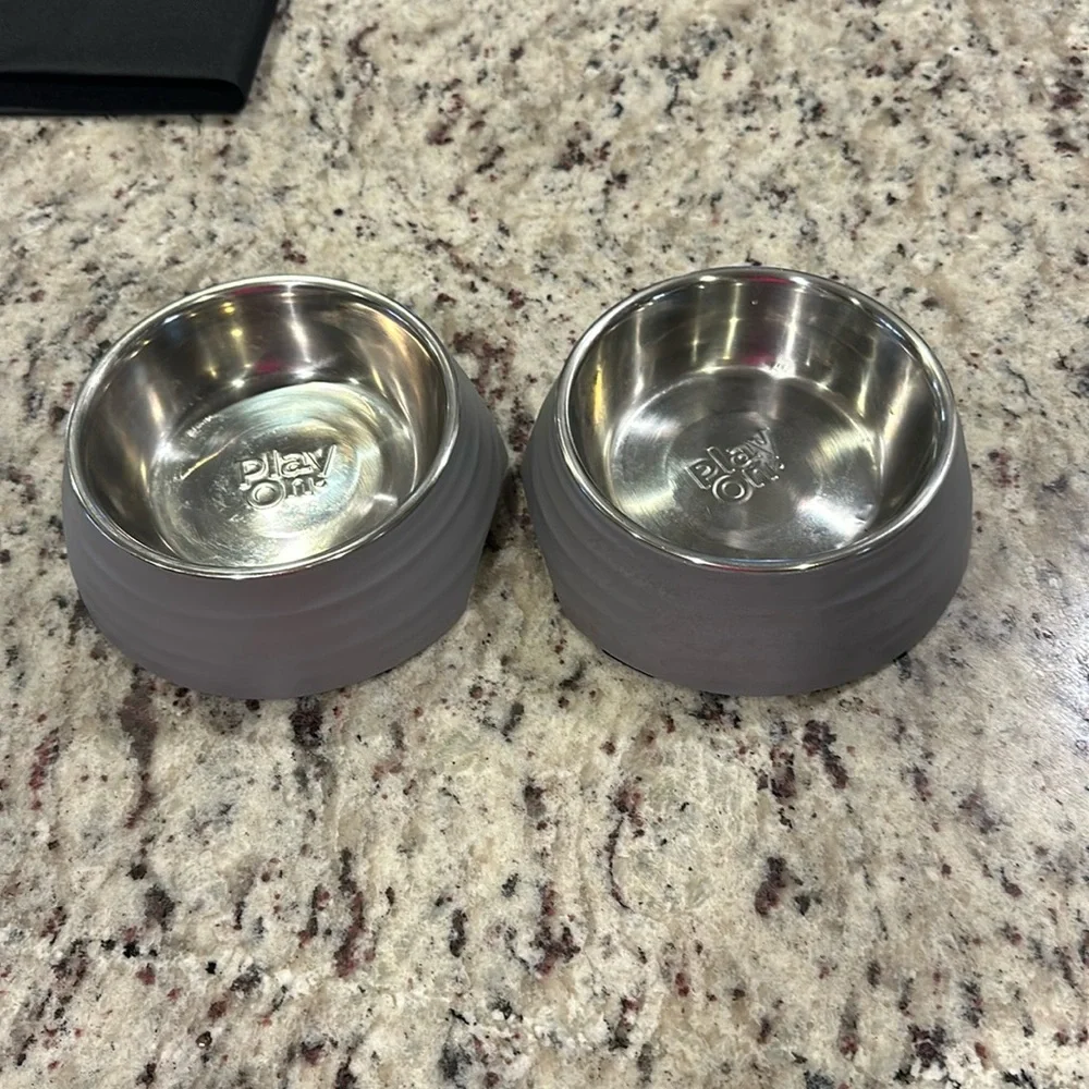 Set of 2 6-inch pet bowls